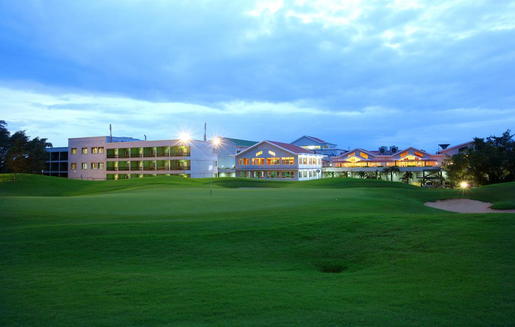 Eagleton - The Golf Resort Bidadi Ngoại thất bức ảnh