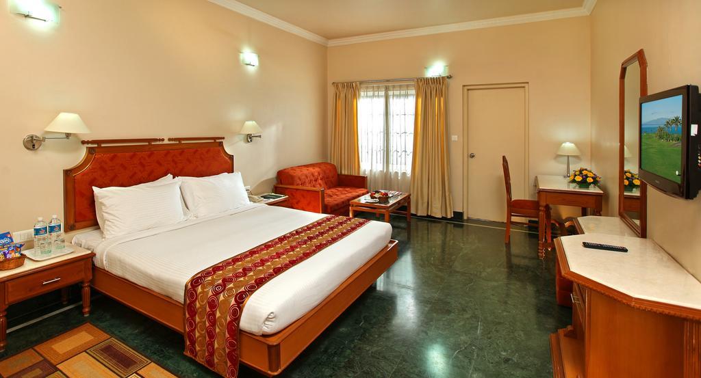 Eagleton - The Golf Resort Bidadi Phòng bức ảnh