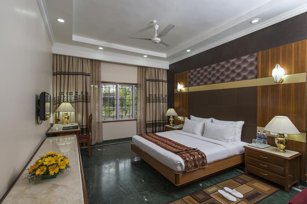 Eagleton - The Golf Resort Bidadi Phòng bức ảnh